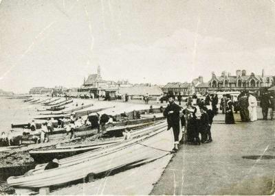 Boats, Beach