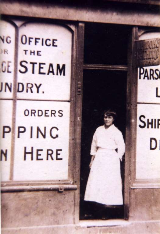 Munson Laundry - Bluetown