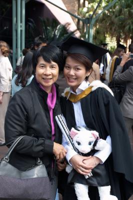 JodieGraduate_Apr05-0047.jpg