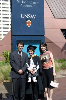 JodieGraduate_Apr05-0052.jpg