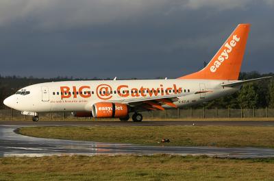 easyJet 737-700 series carrying the BIG @ Gatwick titles