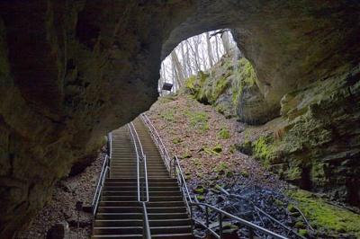 Mammoth Cave Entrance3