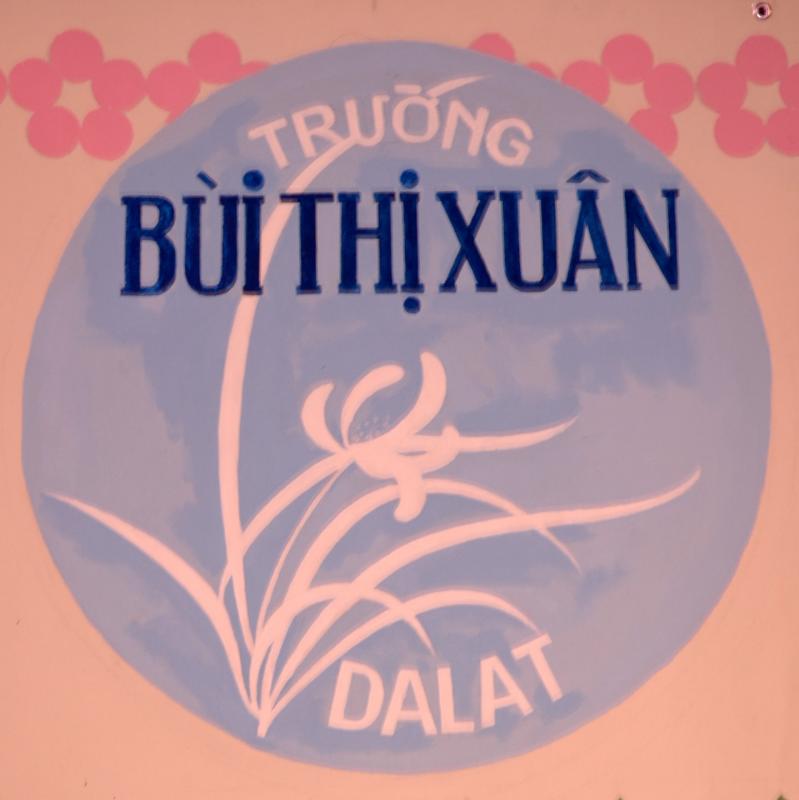 huy hieu truong Bui Thi Xuan