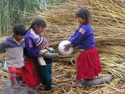 Uros children