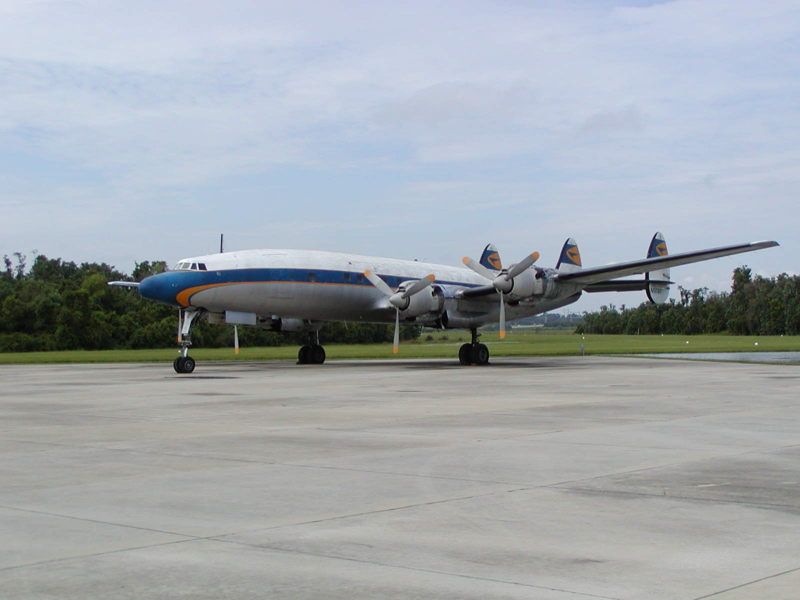 Lockheed  L-1649A Starliner Constellation Connie