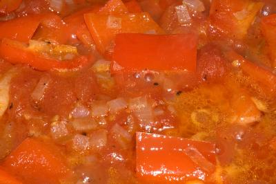 red pepper tomato onion sauce for huevos rancheros