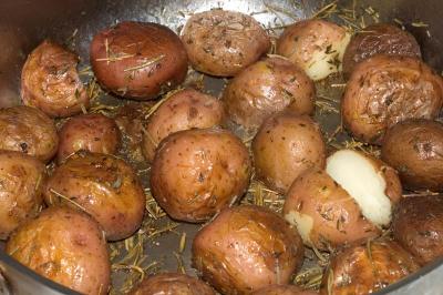 pan roasted red potatoes with rosemary