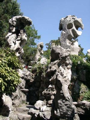 Taihu Shi at Jichang Yuen 02寄暢園內的太湖石