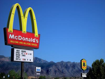 McDonalds en viejo El Camino Real (mcdonalds on I-25) by MxCat