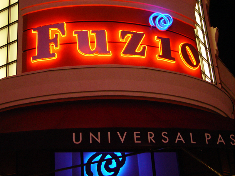 10th<br><b>Fuzios</b><br><font size=2>by Nee</font>