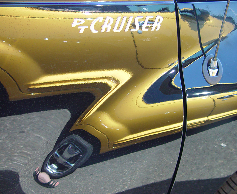 <B>Reflections on a PT Cruiser</B><BR><FONT size=1>by Ann Chaikin</FONT>