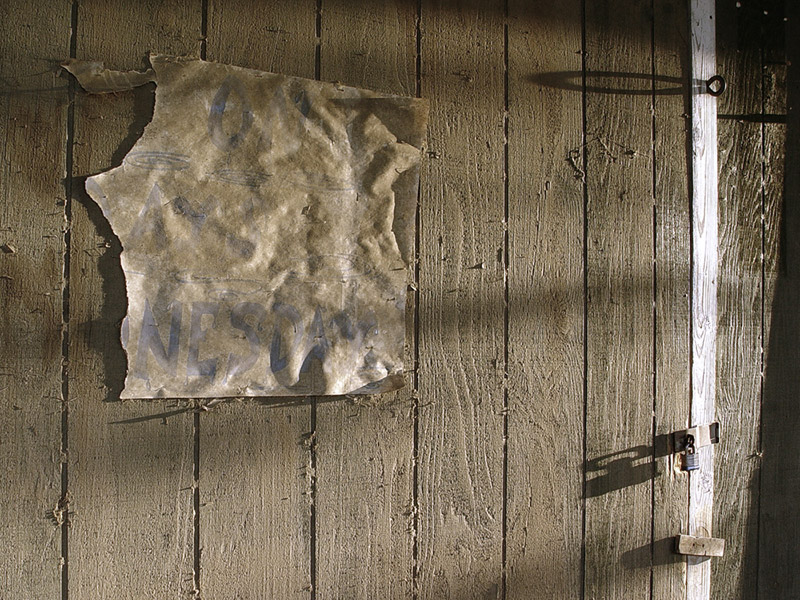 <b>Faded Sign</b><font size=2><br>by Nee</font>