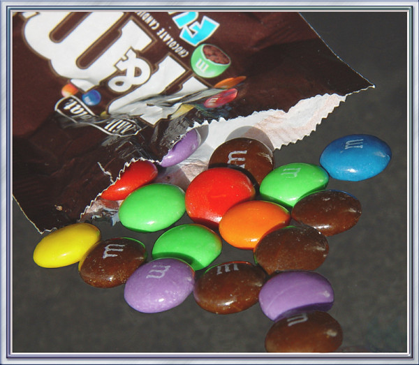 <b>M & Ms</b><br><font size=1><i>by</i><Font size=2>  Kudbegud