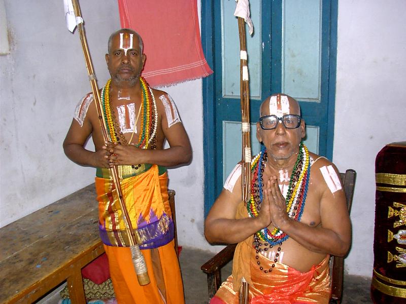 HH Sri Sriperumbudur varada ethirajar jeeyer and Thirumalai chinna jeeyer swamy