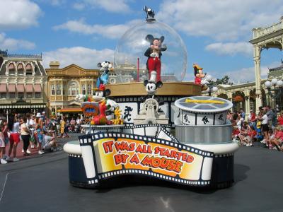Mickey Float, Share a Dream Come True Parade