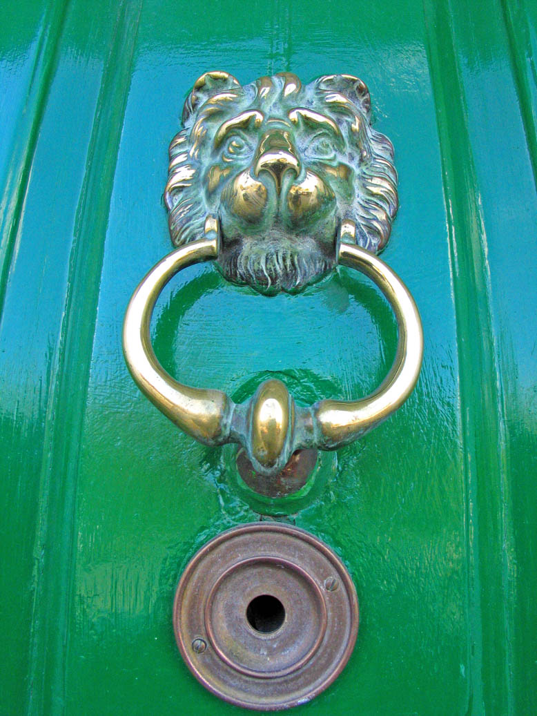 Doorknob 2.jpg