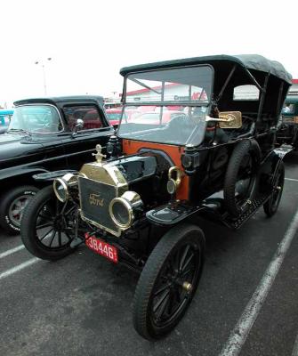 1914 Model T Ford  - donut derelicts Sat. morn. meet, Huntington Beach, CA