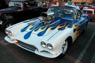 Hot Corvette - Fuddruckers, Lakewood, CA weekly Sat. night meet