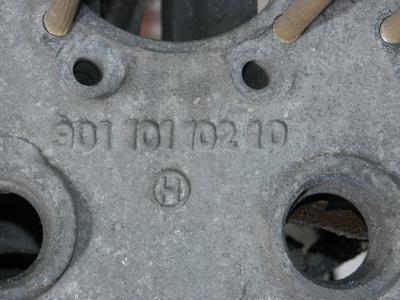 906 Engine Case - Damaged - Photo 4