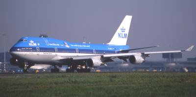 PH-BFY  KLM B747-406 Rolling on runway 24