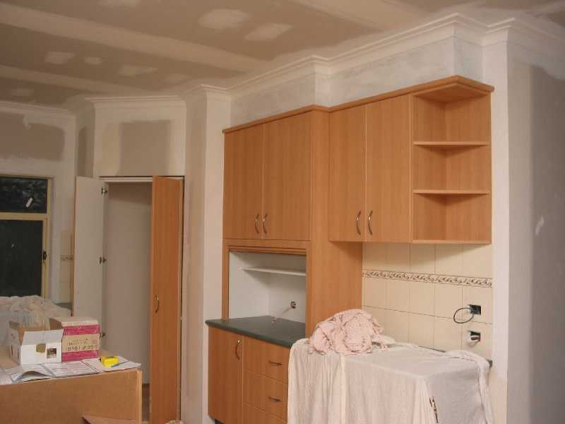 more kitchen tiling