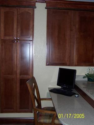 BkFstBar_ComputerTable.JPG
