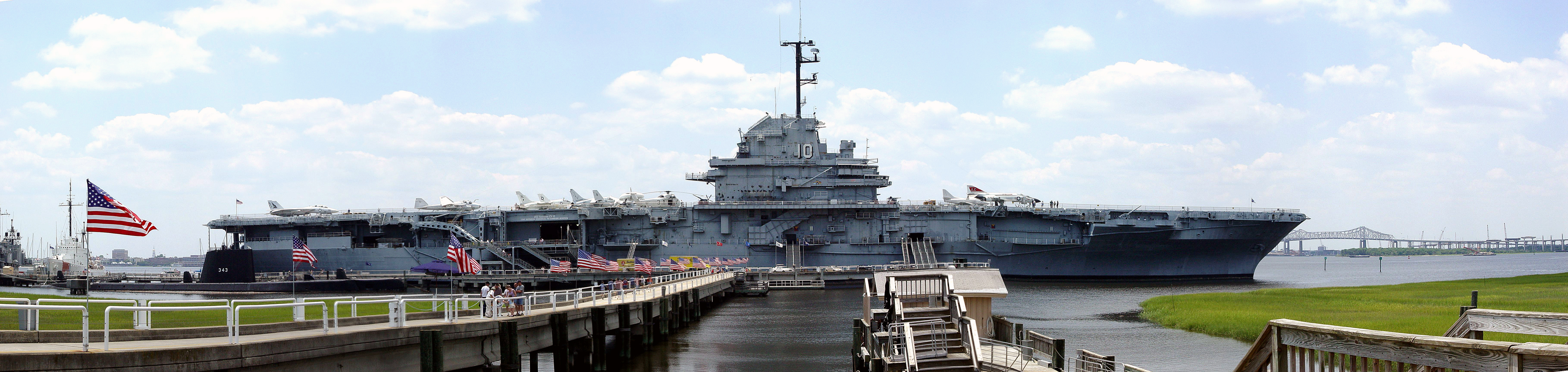  USS Yorktown(CV-10)
