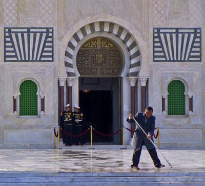 u15/cecilialim/medium/35542746.Monastir.BourgMsleum.Sqgee4.jpg