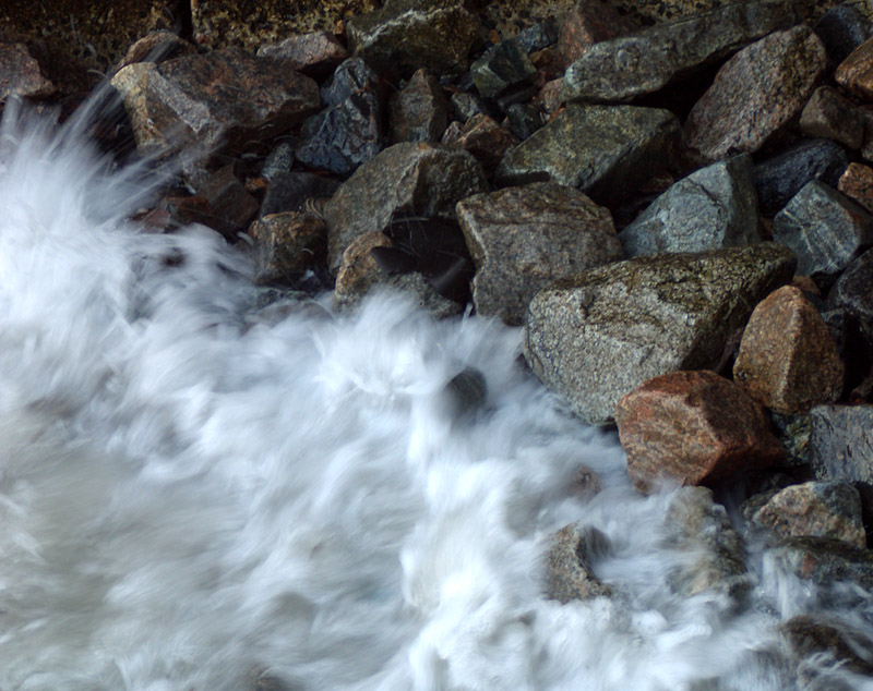 <b>Water vs. Rocks<b>
