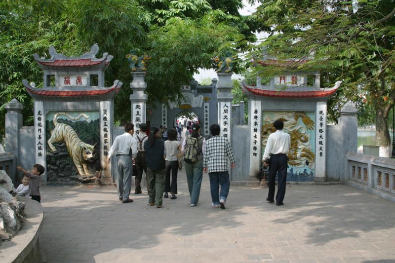 Ngoc Son Temple