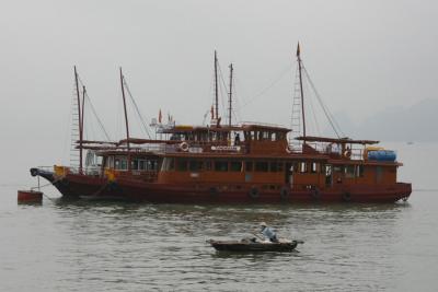 Tourboat