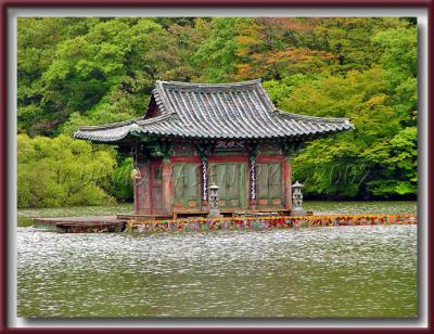 Jusanji - Floating Buddhist Temple 주산지 - Korea