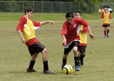 u15/donaldddavisjr/medium/42659147.DiamondbacksSoccer042305_044.jpg