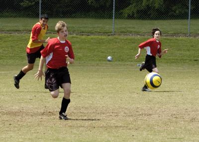 GiantsSoccer042305_111.jpg