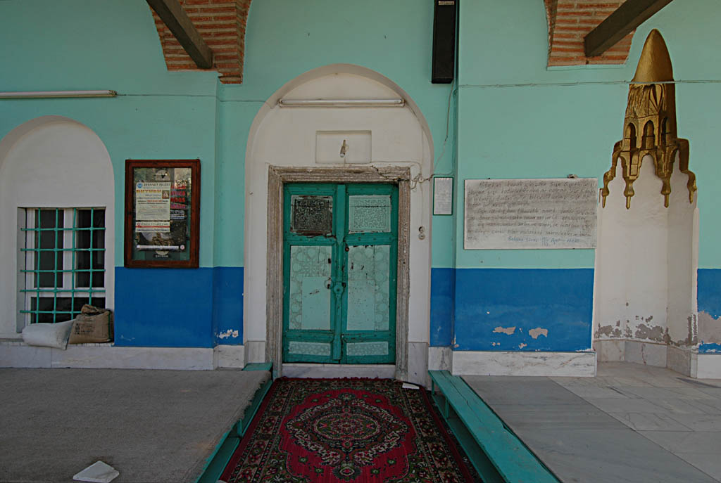 Tire Karahasan Mosque