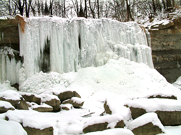 waterfalls1.jpg