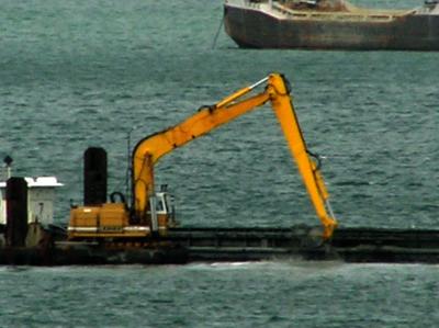 Dredger close.jpg