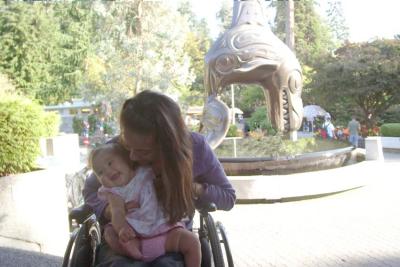 Rachel & Ava @ Vancouver aquarium