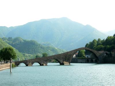 The Devil's Bridge, Tuscany (DSCN0102.jpg)