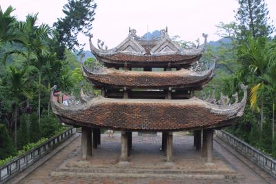 Huong Tich Chu - Pagoda of the Perfumed Vestige