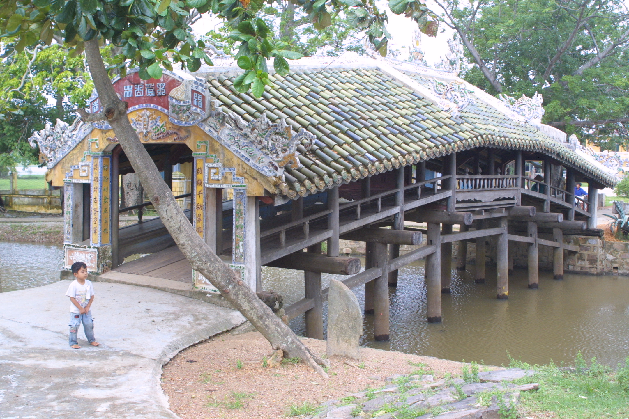 Thanh Toan Bridge