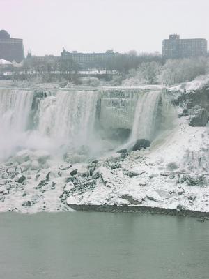 American and Bridal Veil Falls
from Niagara Falls, Ontario