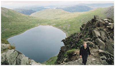 u15/paulandjane/medium/20131467.jane_red_tarn_striding_edge_pano.jpg