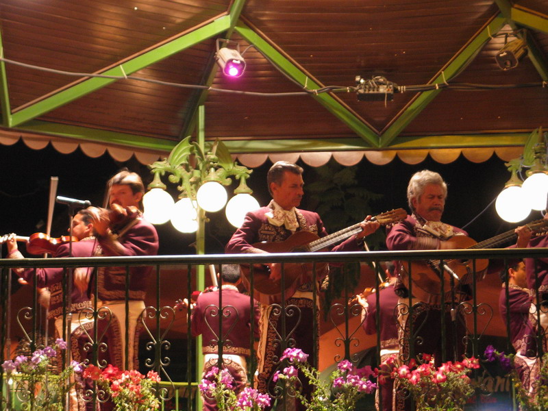 Mariachis a El Parian