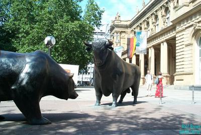 Bulls & Bears (at the stock exchange, where else?)