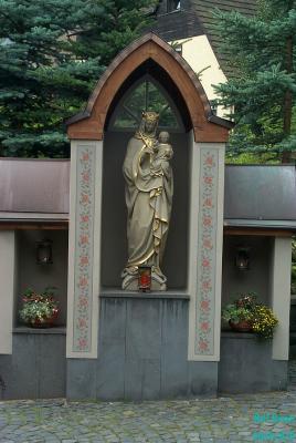 Karden: Madonna