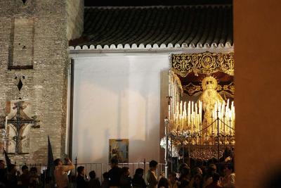 The Virgin of Gines emerges from her church   1223.jpg