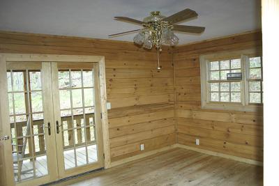Jeannies Room.jpg
