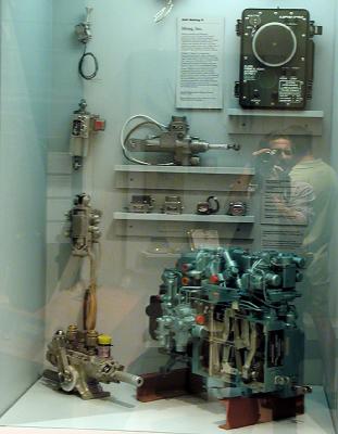 u15/rrawzz/medium/4634086.008MoogINCorMechanicalSelfPortrait.jpg