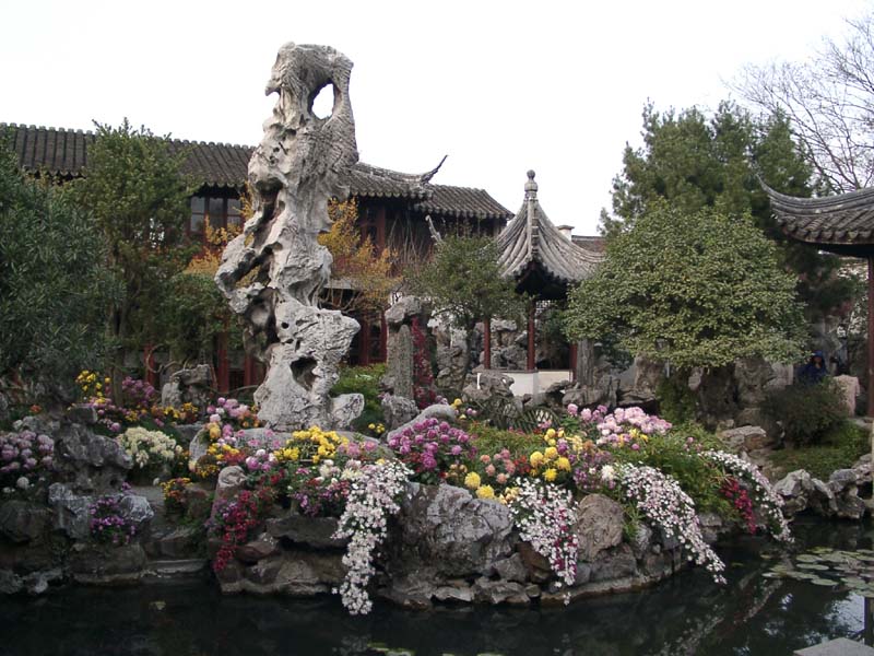 Taihu Shi at Liu Yuen<br />留園冠雲峰